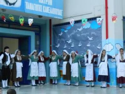 ΔΕΙΤΕ Φωτό από την εκδήλωση λήξης της σχ...