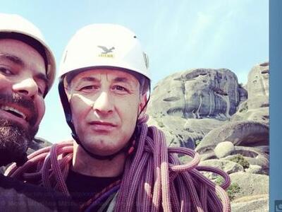 Δεν θα πιστεύετε ποιος τηλεοπτικός μας σ...