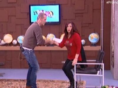 Ο Κωστόπουλος πήρε σηκωτή την Πωλίνα την...