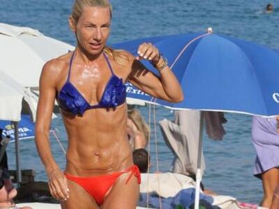 Έλενα Τσαβαλιά: Δείτε κορμάρα που θα βλέ...