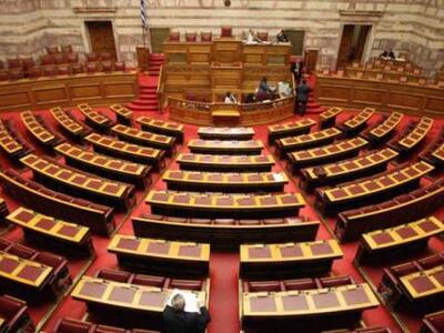 164 “ναι” στη Βουλή για τα φάρμακα