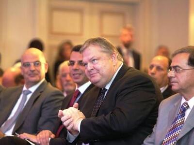 Βενιζέλος: Ότι χτίσαμε σε 5 χρόνια μπορε...