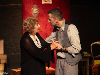 “FAMILY SECRETS” στο θέατρο Επίκεντρο+