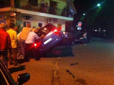 Αγρίνιο: Σφοδρή σύγκρουση Ι.Χ. αυτοκινήτ...
