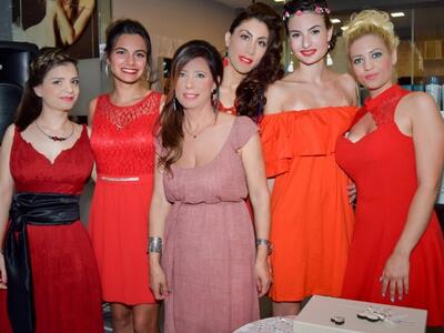 30 χρόνια λειτουργίας γιόρτασε το κομμωτ...