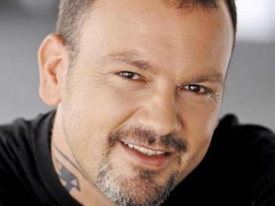 Παντρεύεται ο Δημήτρης Σκαρμούτσος - Ποι...