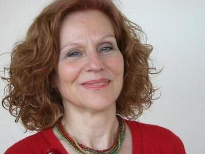 Η συγγραφέας Έλενα Χουζούρη έρχεται στην Πάτρα