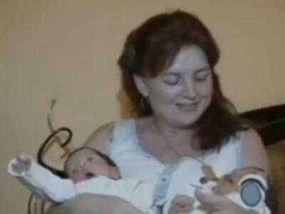 Γέννησε δίδυμα μετά το θάνατο του γιου τ...