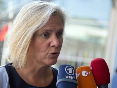 Σουηδία: Παραιτήθηκε η πρωθυπουργός - Νέ...