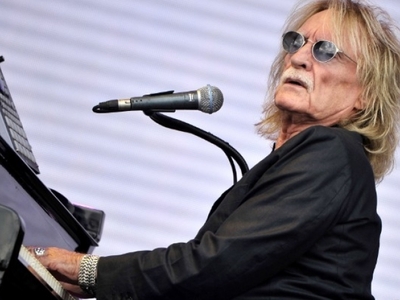 Πέθανε ο Γάλλος τραγουδιστής Κριστόφ σε ...