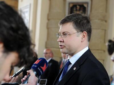 Αντιπρόεδρος Κομισιόν: Αναμένουμε συμφων...