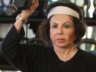 «Ντούκι» στα 92 της η μητέρα του Σταλόνε...