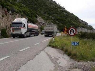 Δυτική Ελλάδα: Συνωστισμός από... νταλίκ...