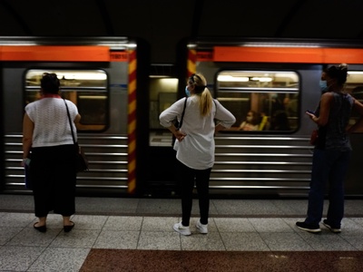 Ανακαλούνται οι άδειες εργαζομένων στα μ...