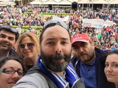 Σκουπιδο-selfie στον Πύργο - ΦΩΤΟ