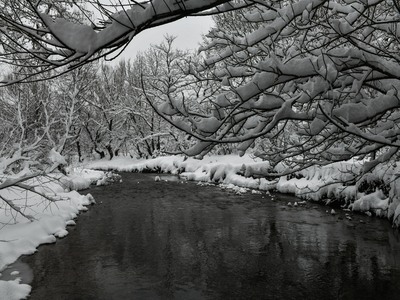 Η «Μήδεια» μεταμόρφωσε τη λίμνη Πλαστήρα...