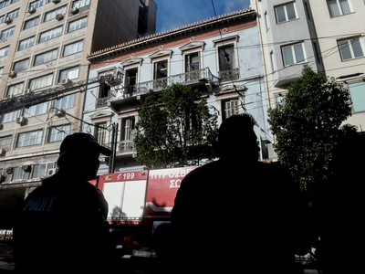 Ποιο ήταν το νεοκλασικό κτήριο που κάηκε...