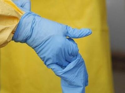 Ισπανία: Η νοσοκόμα μολύνθηκε από τον Έμ...