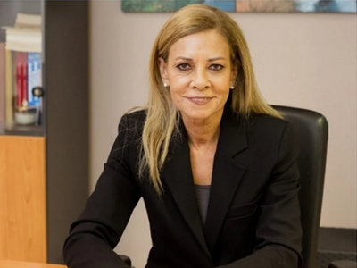 Το πυροτέχνημα για την άρση της μονιμότη...