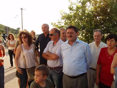 Ξεκίνησε τις περιοδείες σε συνοικίες της...