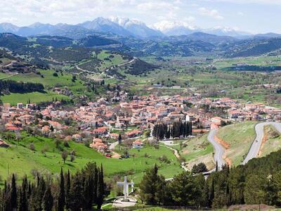 Καλάβρυτα: Λιώνουμε στο χιόνι, κάνουμε σ...