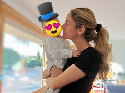 Με αυτή τη φωτογραφία η Δούκισσα Νομικού...