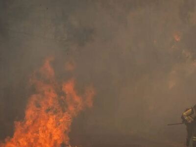 Ισπανία: Κάηκαν 300.000 στρέμματα μέσα σ...