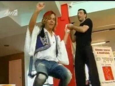 VIDEO: Tο τσάμικο του Τρύφωνα Σαμαρά στο...