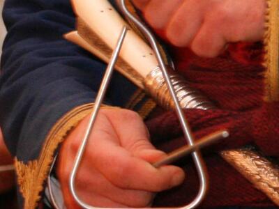 Άρπαξε το χαρτζιλίκι δύο παιδιών από τα κάλαντα!