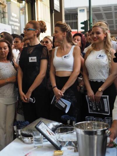 Διοικητικό προσωπικό του ΙΕΚ ΔΕΛΤΑ Πάτρας.