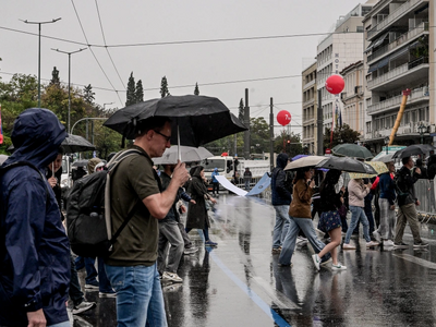 Καιρός: Επιδείνωση σήμερα με ισχυρές βρο...