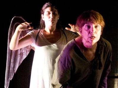 Η ποιητική παράσταση "Η Γυναίκα της...