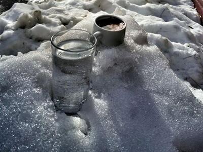 Τα χιόνια έκαναν τον ελληνικό καφέ… φραπέ!