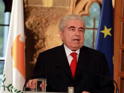 Η Λευκωσία απορρίπτει τετραμερή διάσκεψη...