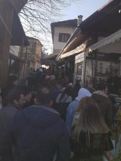 Περπατώντας στα σοκάκια του νησιού