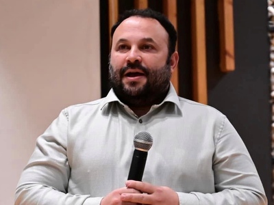 Κλειστά σπίτια ή κλειστοί δρόμοι;