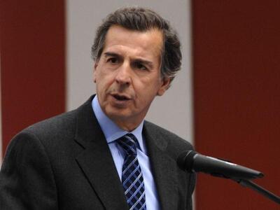 Με βροχή αγωγών σε βάρος ΜΜΕ απαντά ο Μι...