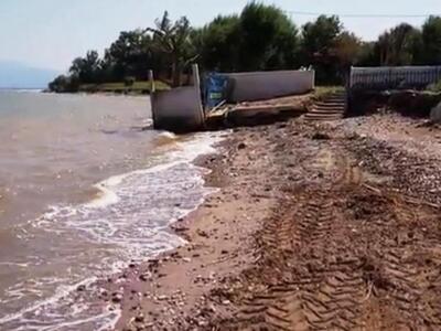 Λακόπετρα Αχαΐας: Μάντρα πάνω στο κύμα (...