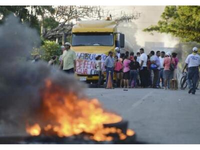 "Πόλεμος" μεταξύ αστυνομίας κα...