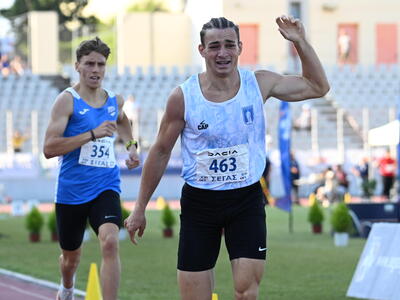 Αριστερά ο Φίλιππος Χριστόπουλος