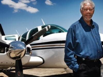 Ο ριψοκίνδυνος πιλότος… Morgan Freeman