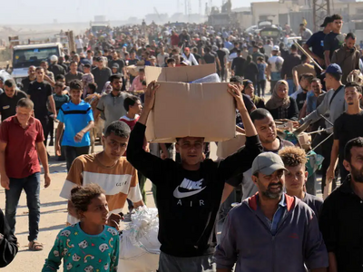 REUTERS / Hatem Khaled TPX IMAGES OF THE DAY