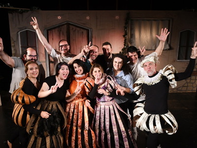 Η ξεκαρδιστική κωμωδία "Ποιος σκότω...