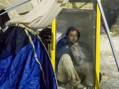 Η φωτογραφία από τη Λέσβο που συγκλονίζε...