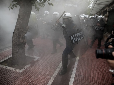Χημικά στη μαθητική πορεία στο κέντρο της Αθήνας
