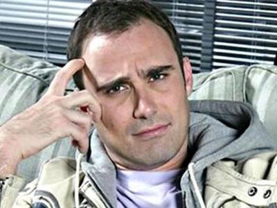 Απομακρύνεται από το Mega o Γιώργος Καπουτζίδης!