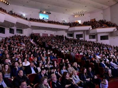 Κατάμεστο το Συνεδριακό, στο μουσικό αφι...