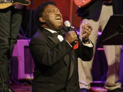 Πέθανε στα 73 του ο τραγουδιστής του κλα...