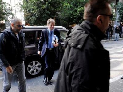 Πυρετός συσκέψεων με την Τρόικα για να κ...