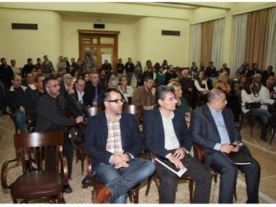 «Think Global, Act Local: Global Entrepr...